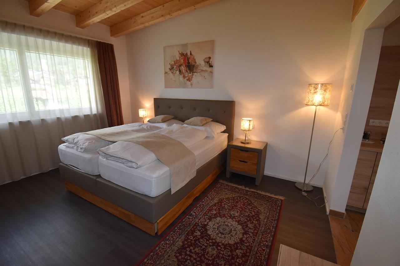 Hotel Martina Тельфс Экстерьер фото