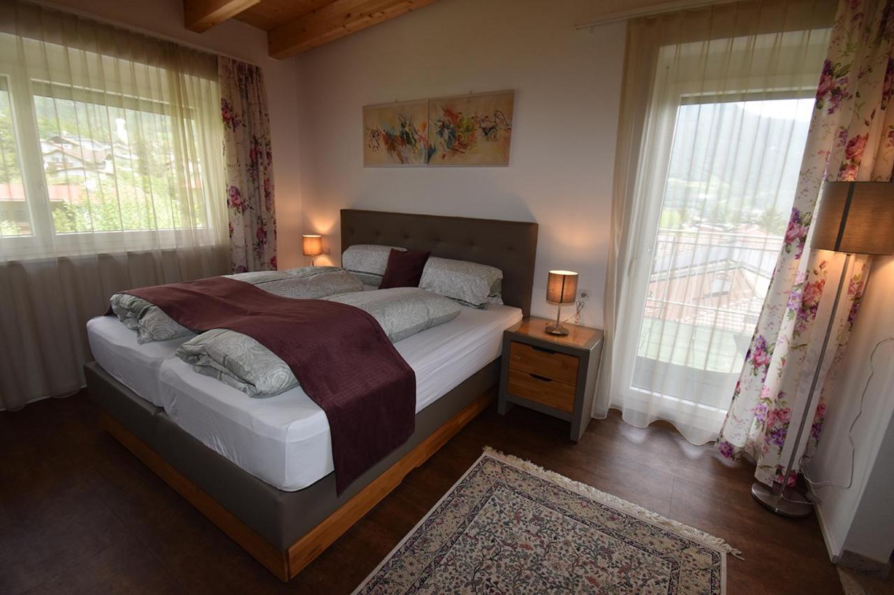 Hotel Martina Тельфс Экстерьер фото