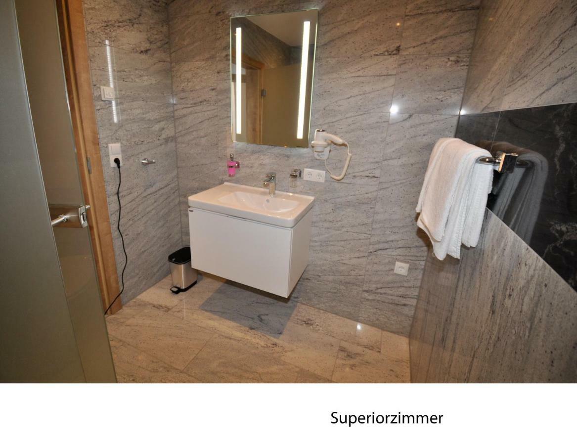 Hotel Martina Тельфс Экстерьер фото